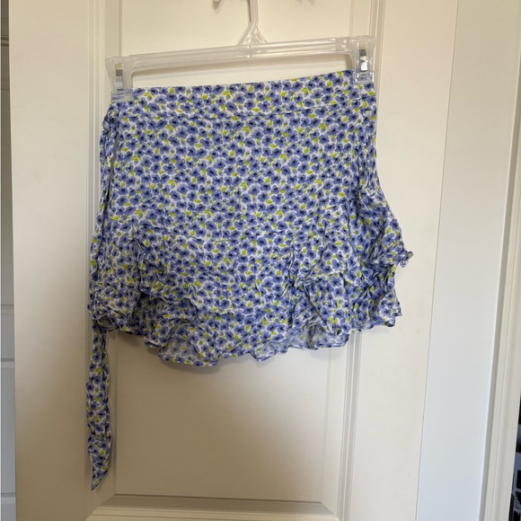 Floral Ruffle Mini Skirt - Picture 2 of 3